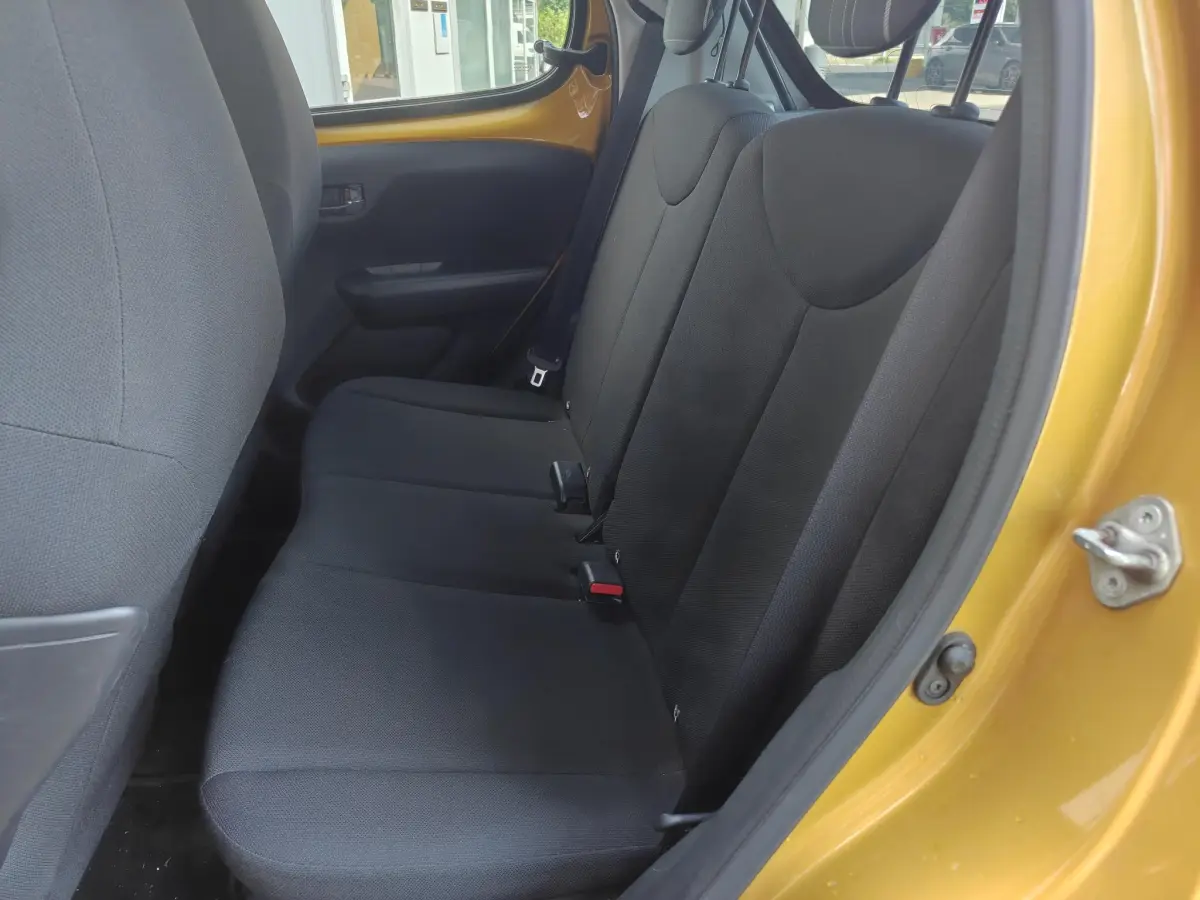 108 1.0 e-VTi Allure Carplay/Camera/Cruise/Airco/Nette auto!