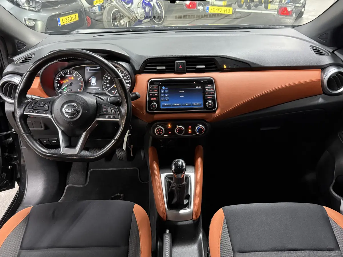 Micra 1.0L Acenta // Led koplampen // Navi // Ecc