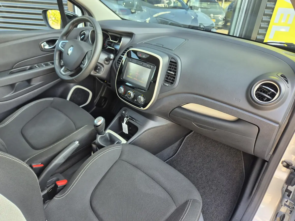 Captur TCe 90 Limited Trekhaak, P-sensoren, Apple/Android Auto!, Bluetooth, LM Velgen
