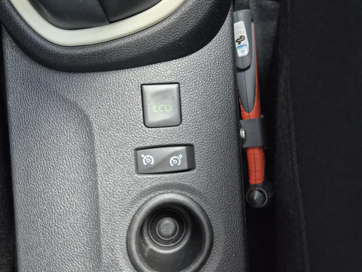 Captur TCe 90 Limited Trekhaak, P-sensoren, Apple/Android Auto!, Bluetooth, LM Velgen