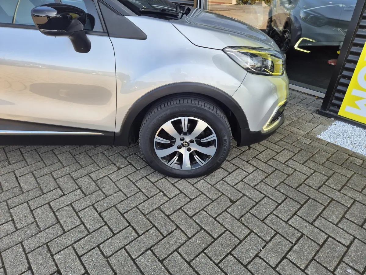 Captur TCe 90 Limited Trekhaak, P-sensoren, Apple/Android Auto!, Bluetooth, LM Velgen