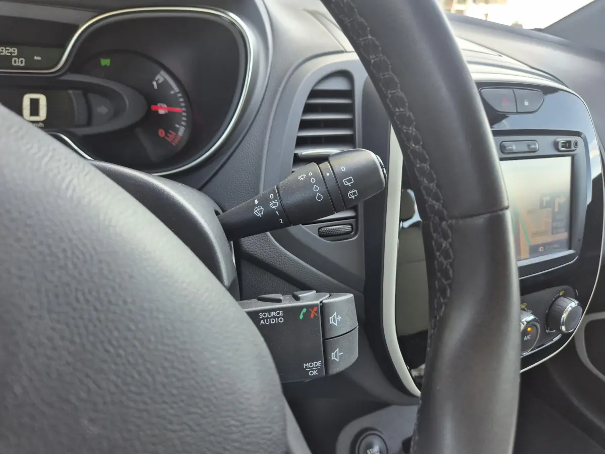 Captur TCe 90 Limited Trekhaak, P-sensoren, Apple/Android Auto!, Bluetooth, LM Velgen