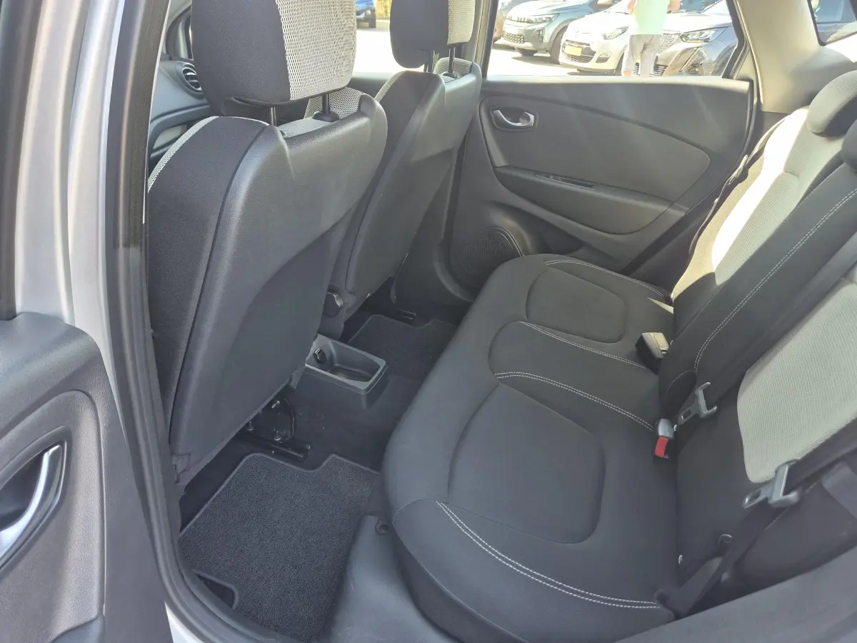 Captur TCe 90 Limited Trekhaak, P-sensoren, Apple/Android Auto!, Bluetooth, LM Velgen