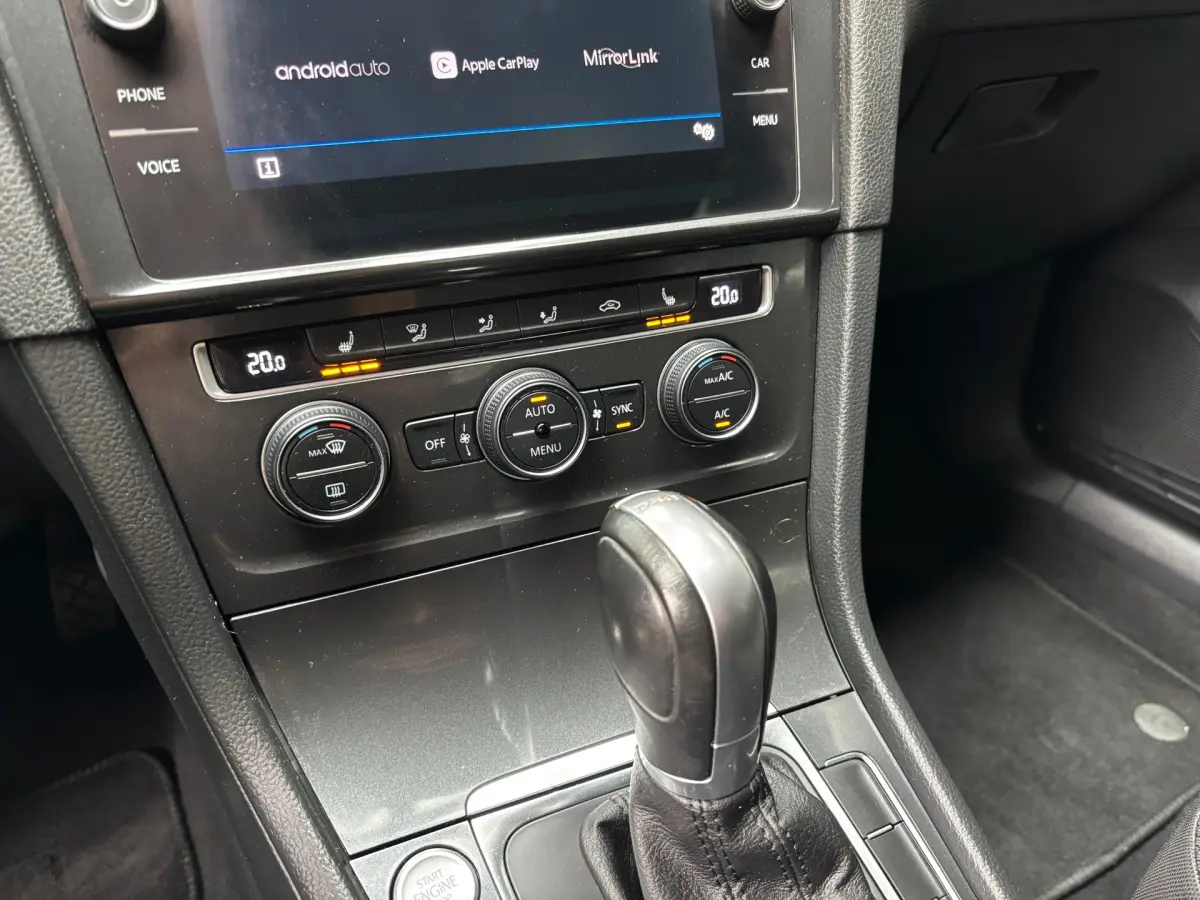 Golf Variant 1.5 TSI Comfortline Business / Camera / Carplay