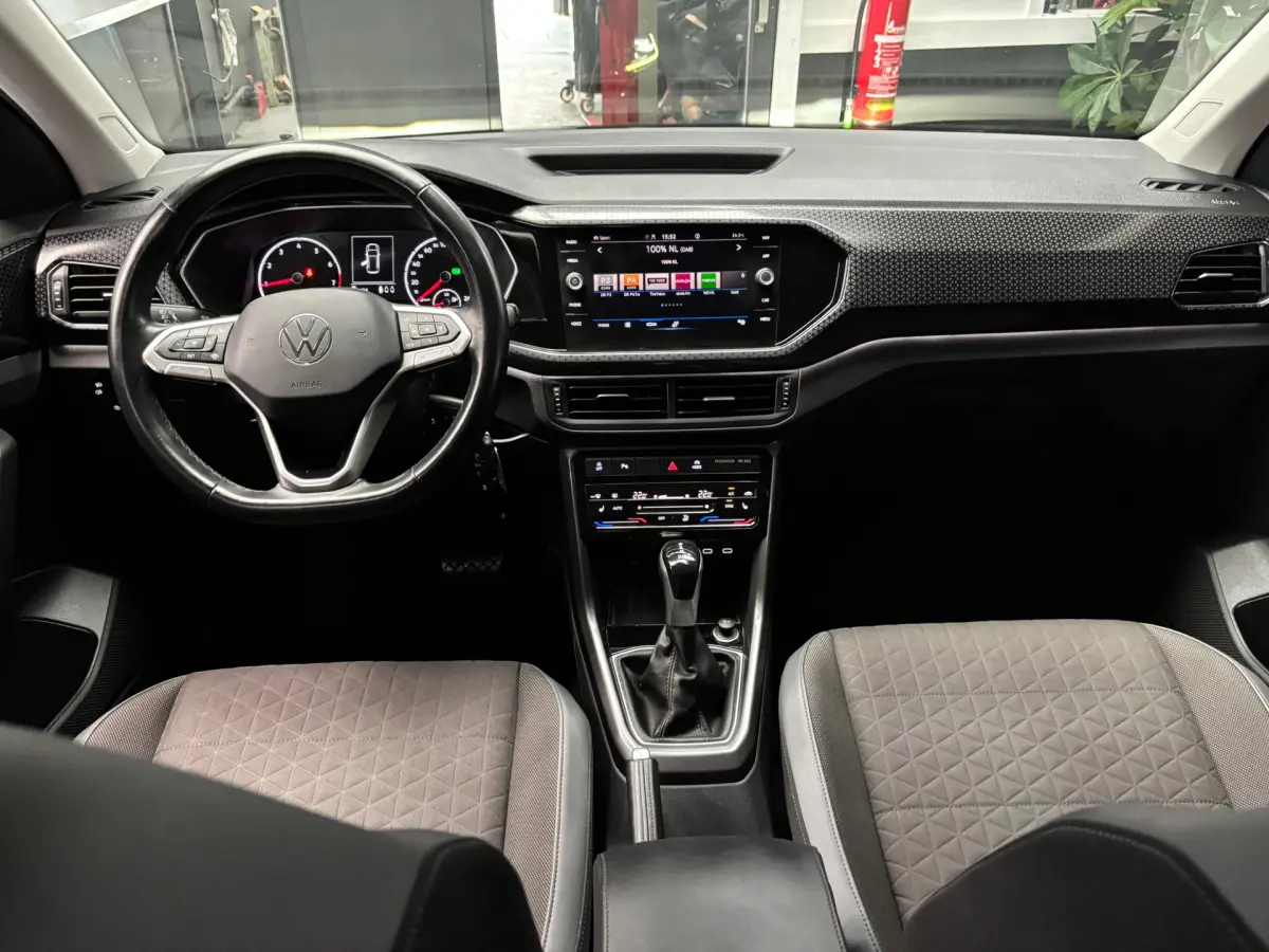 T-Cross 1.5 TSI Style / Carplay /Trekhaak/ Stoelverwarming