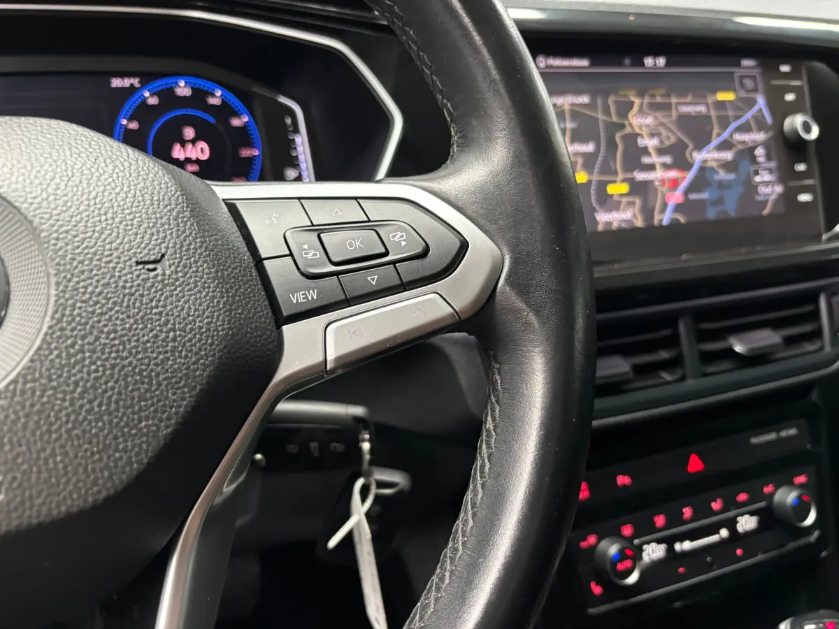 T-Cross 1.0 TSI Style / Navigatie / Stoelverwarming