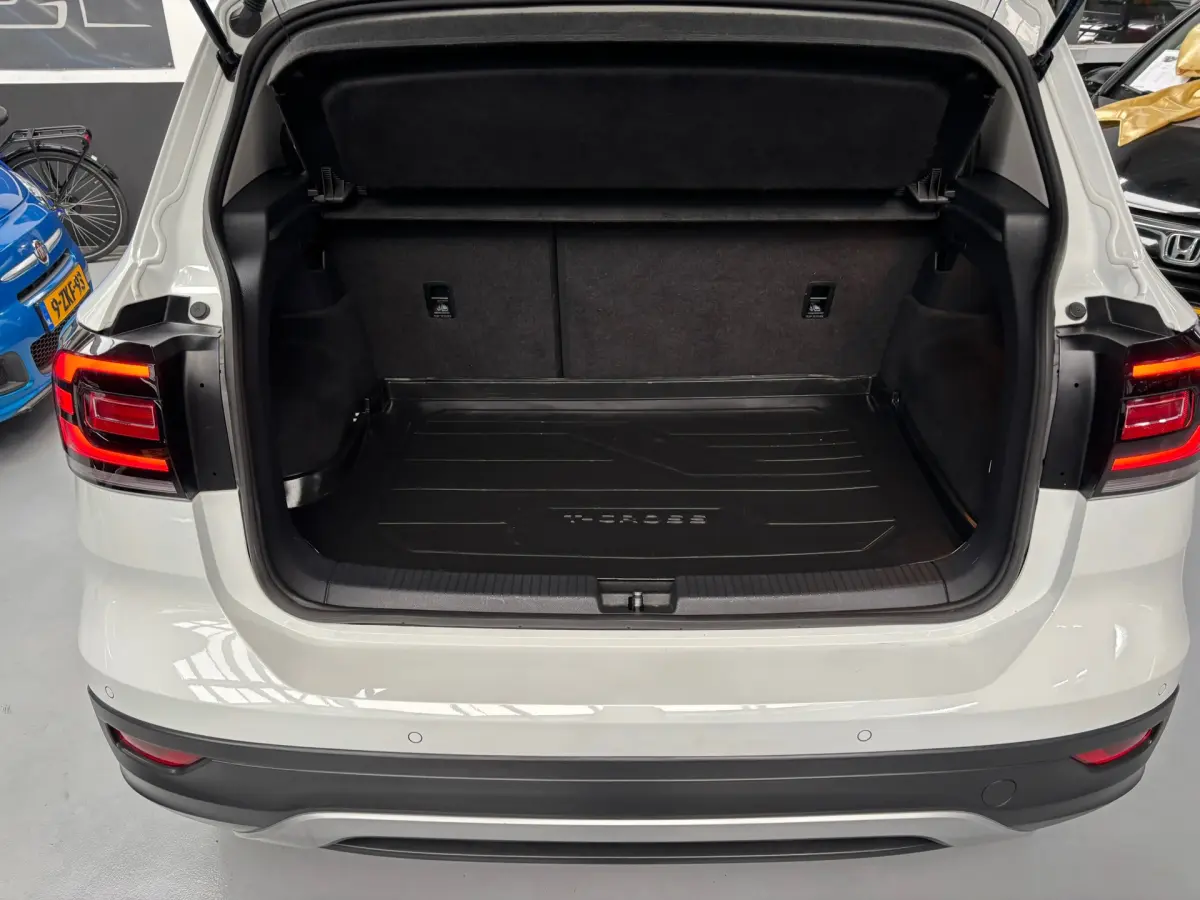 T-Cross 1.0 TSI Style / Navigatie / Stoelverwarming
