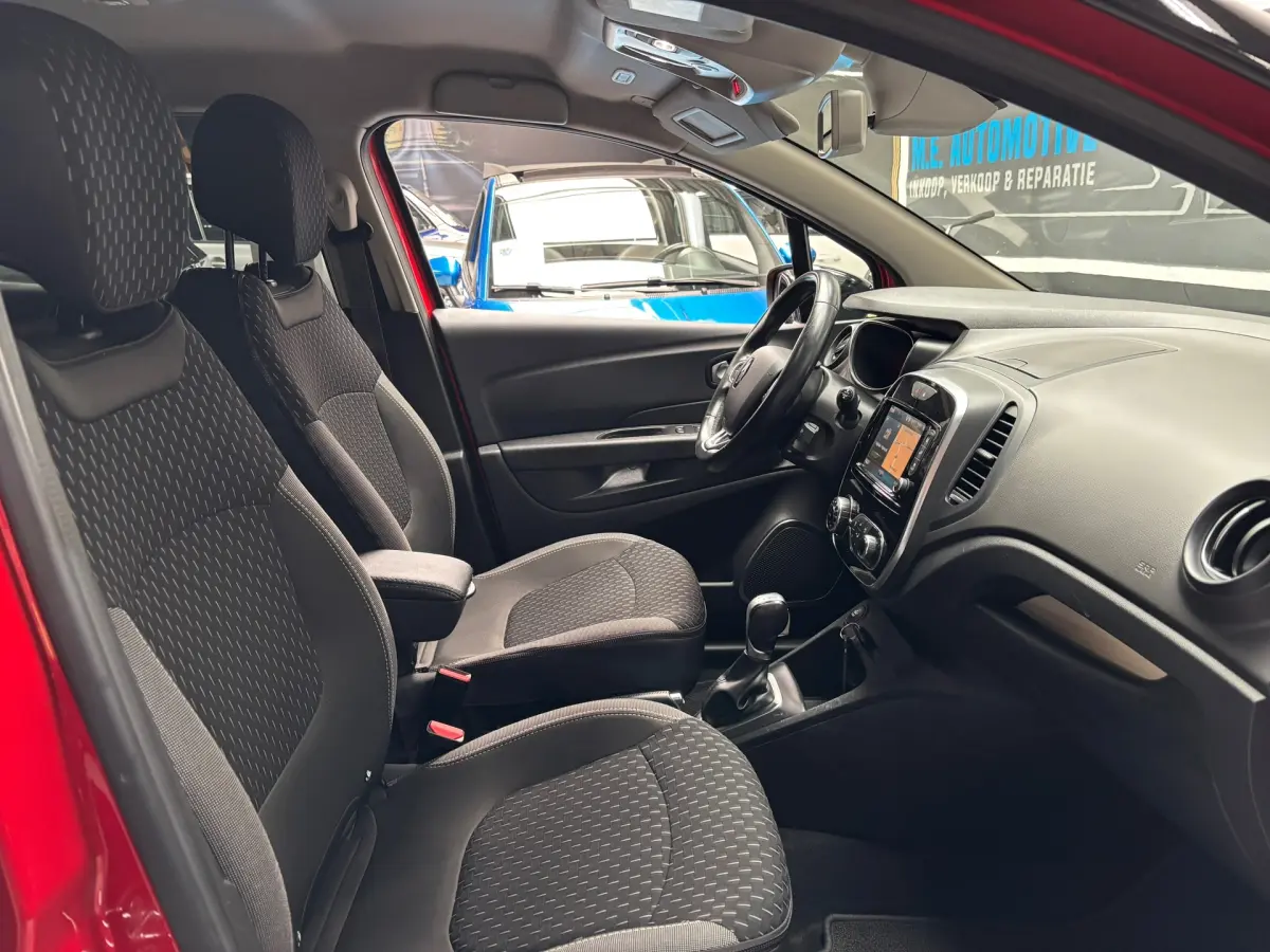 Captur 1.2 TCe Intens / Camera / Navigatie