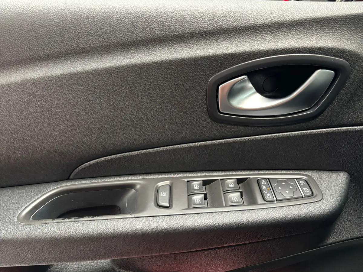 Captur 1.2 TCe Intens / Camera / Navigatie