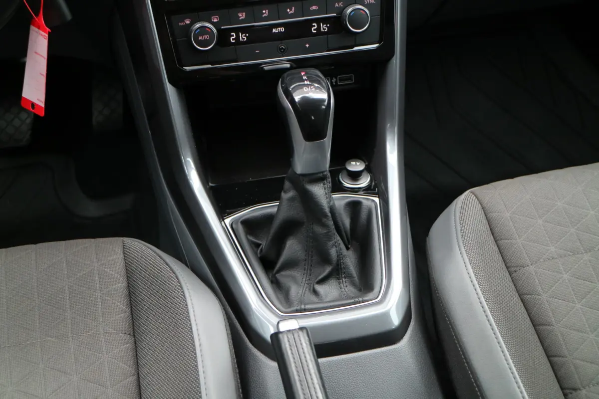T-Cross 1.0 TSI Style | DSG automaat! | Blind spot | LED |