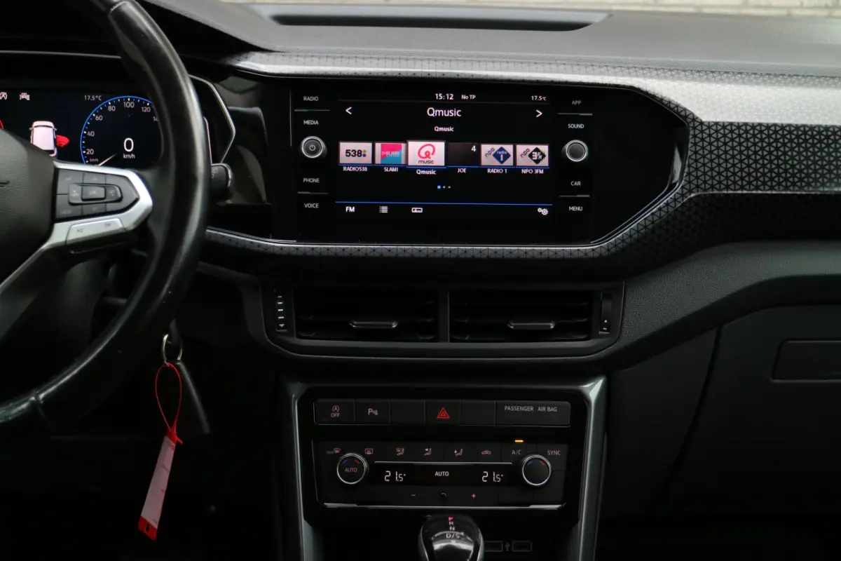 T-Cross 1.0 TSI Style | DSG automaat! | Blind spot | LED |