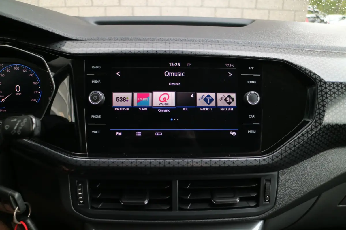 T-Cross 1.0 TSI Style | DSG automaat! | Blind spot | LED |
