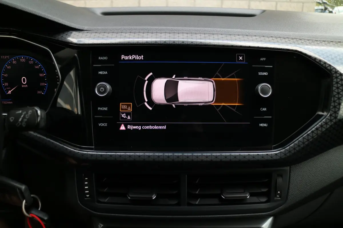 T-Cross 1.0 TSI Style | DSG automaat! | Blind spot | LED |