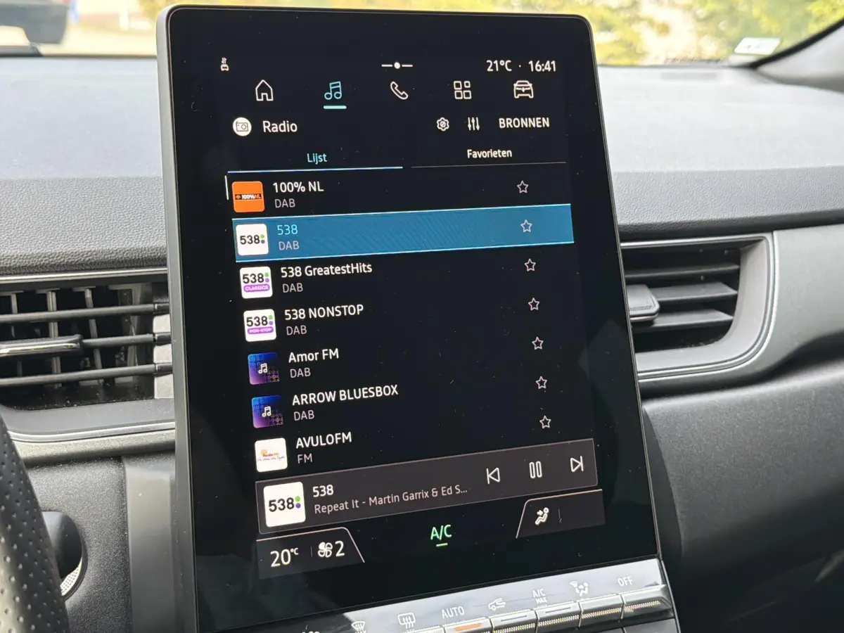 Captur 1.8 E-Tech full hybrid 160 techno