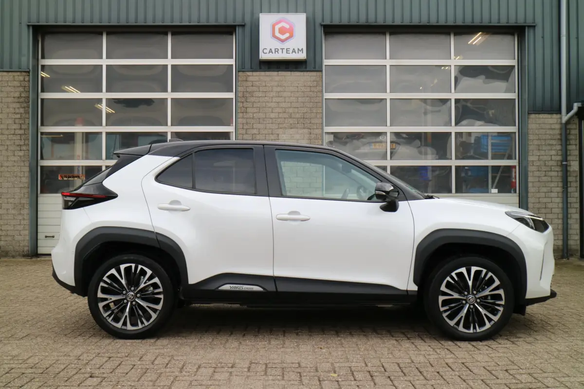 Yaris Cross 1.5 Hybrid Adventure | Automaat! | Carplay | Camera |
