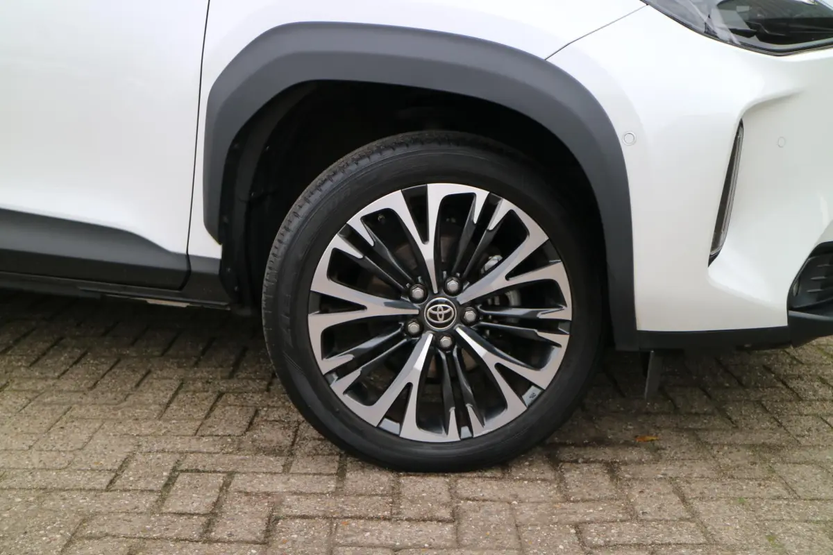 Yaris Cross 1.5 Hybrid Adventure | Automaat! | Carplay | Camera |
