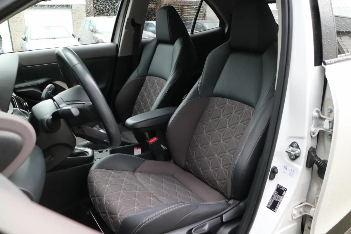 Yaris Cross 1.5 Hybrid Adventure | Automaat! | Carplay | Camera |