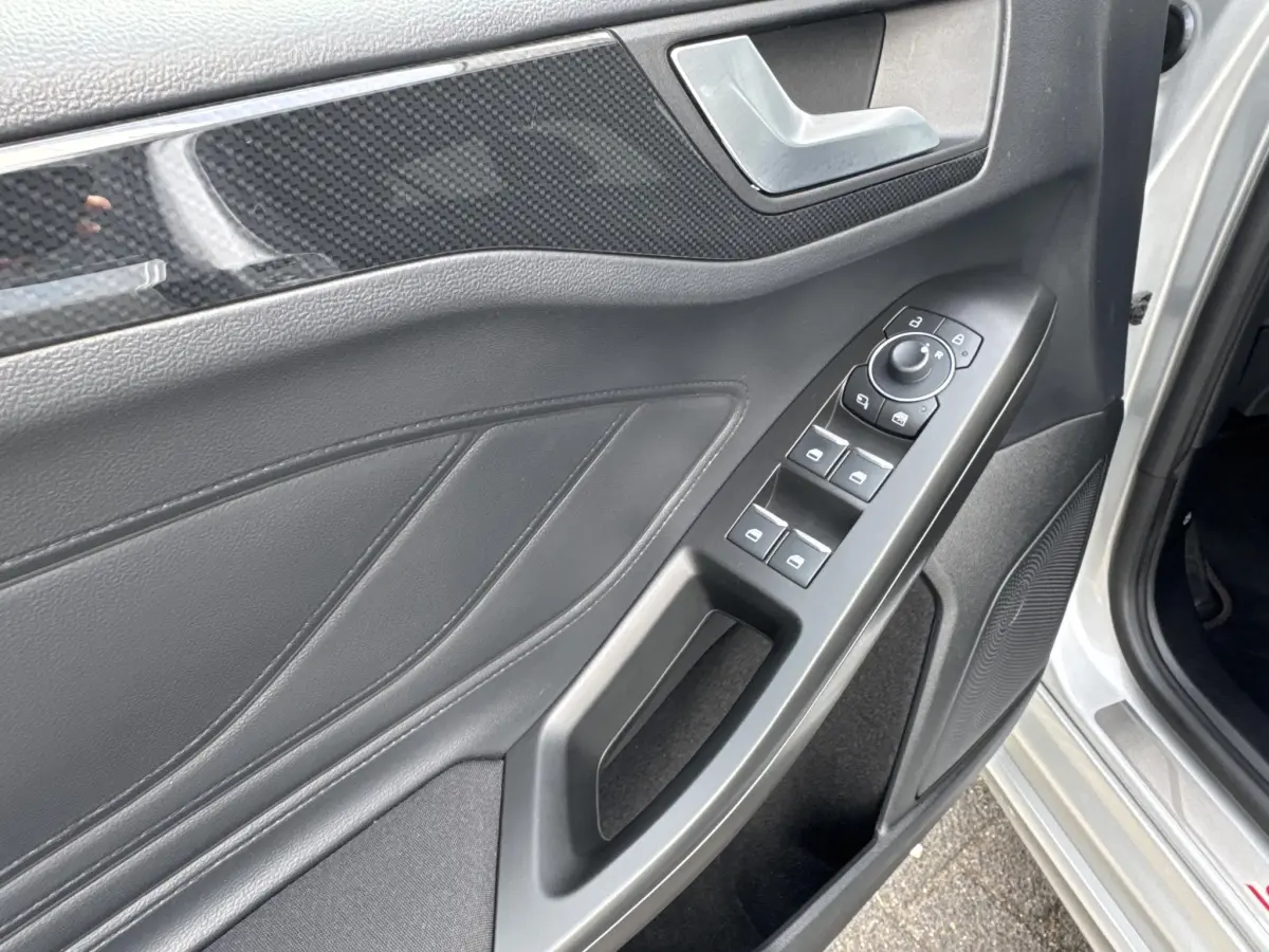 Focus 1.0 EcoBoost Hybrid ST Line X MHEV Garantie t/m 11-02-2029