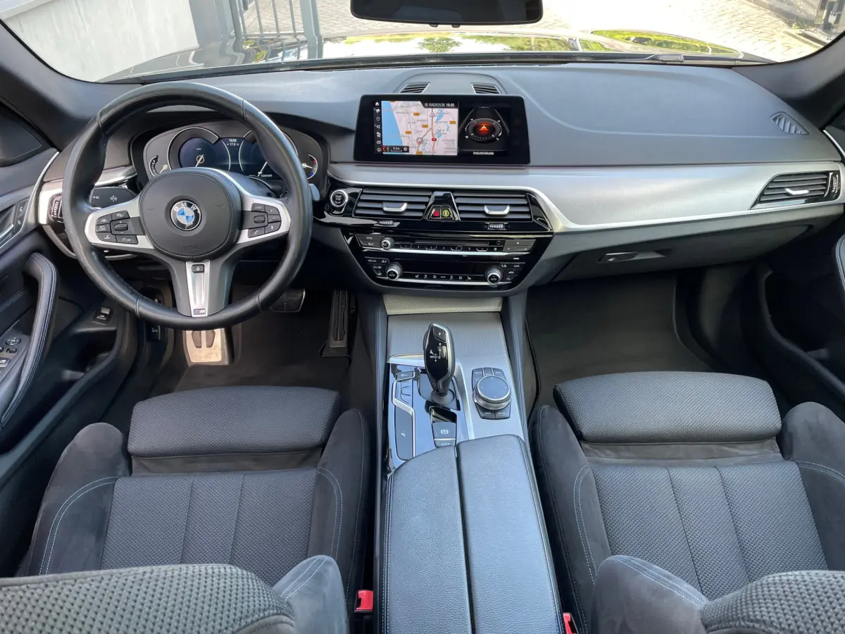 5 Serie Touring 540i xDrive High Executive PanoramaDak / M-Sport