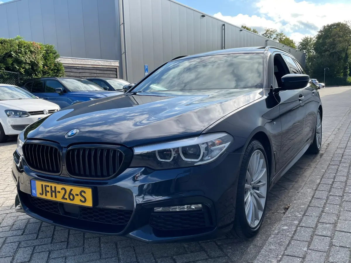 5 Serie Touring 540i xDrive High Executive PanoramaDak / M-Sport