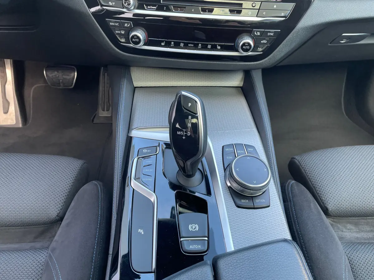 5 Serie Touring 540i xDrive High Executive PanoramaDak / M-Sport