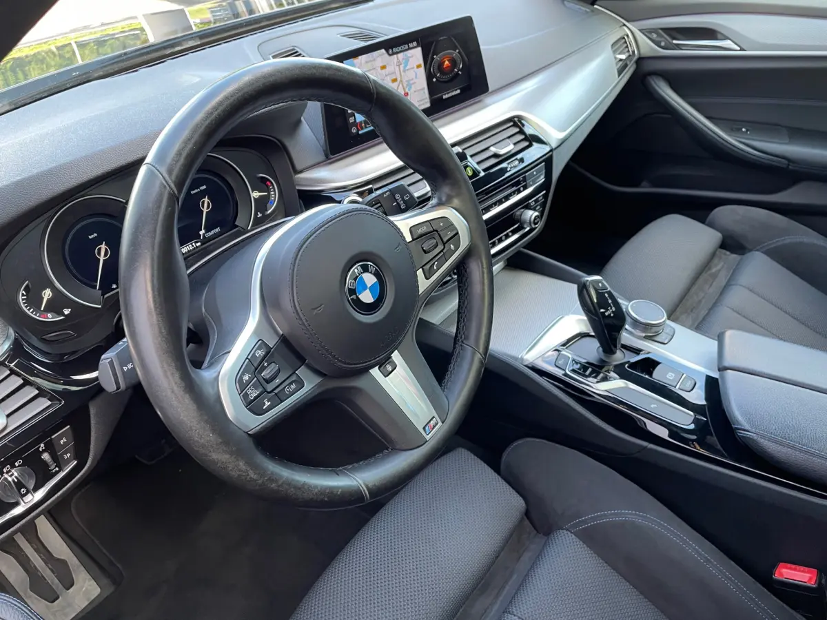 5 Serie Touring 540i xDrive High Executive PanoramaDak / M-Sport