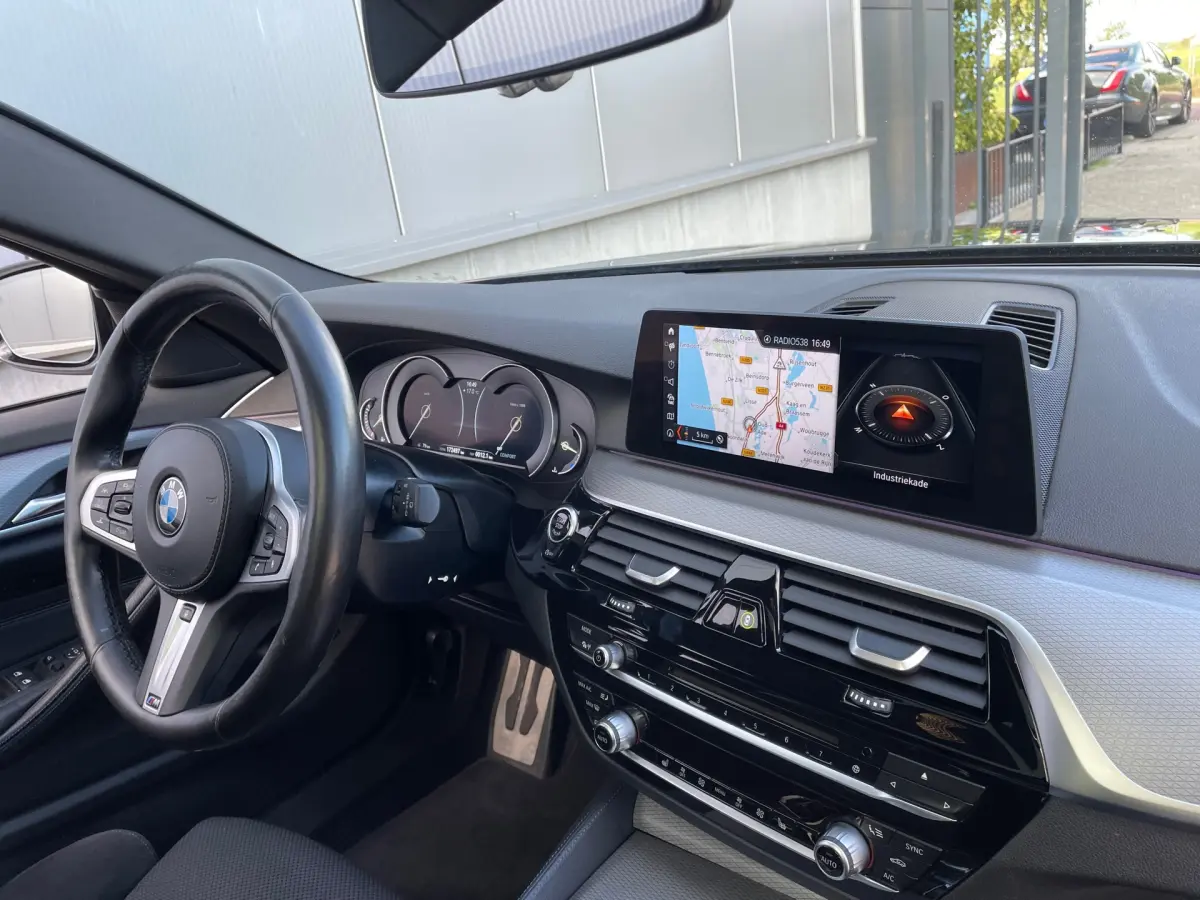 5 Serie Touring 540i xDrive High Executive PanoramaDak / M-Sport