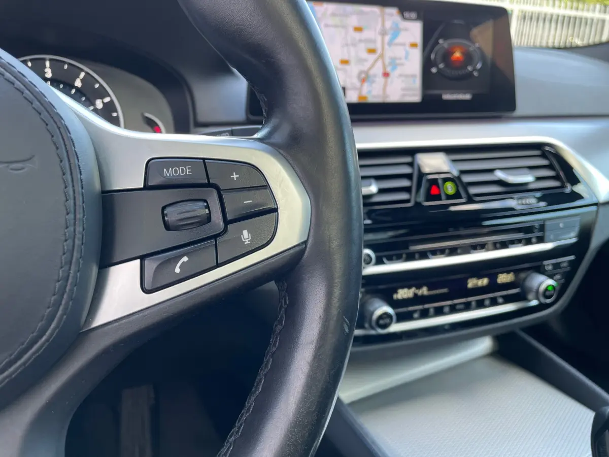5 Serie Touring 540i xDrive High Executive PanoramaDak / M-Sport