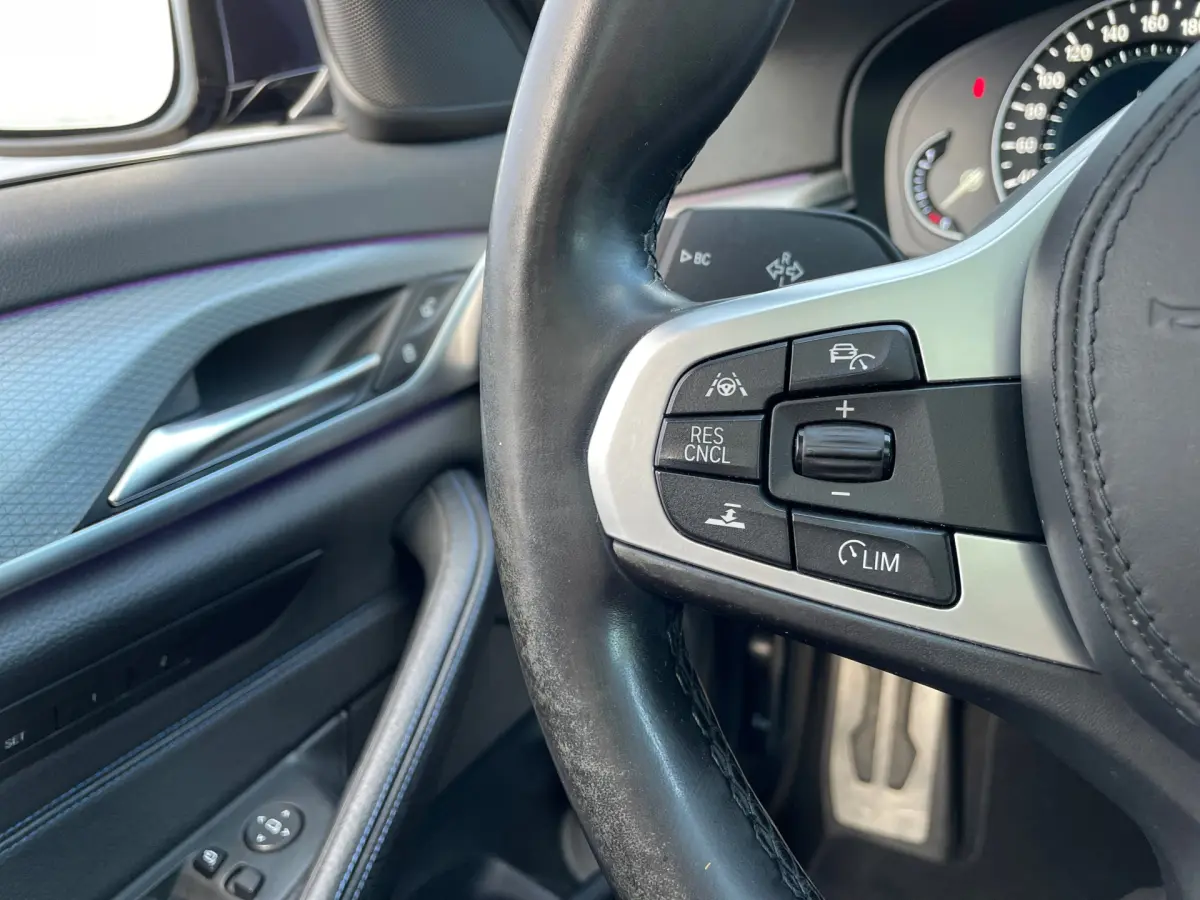 5 Serie Touring 540i xDrive High Executive PanoramaDak / M-Sport