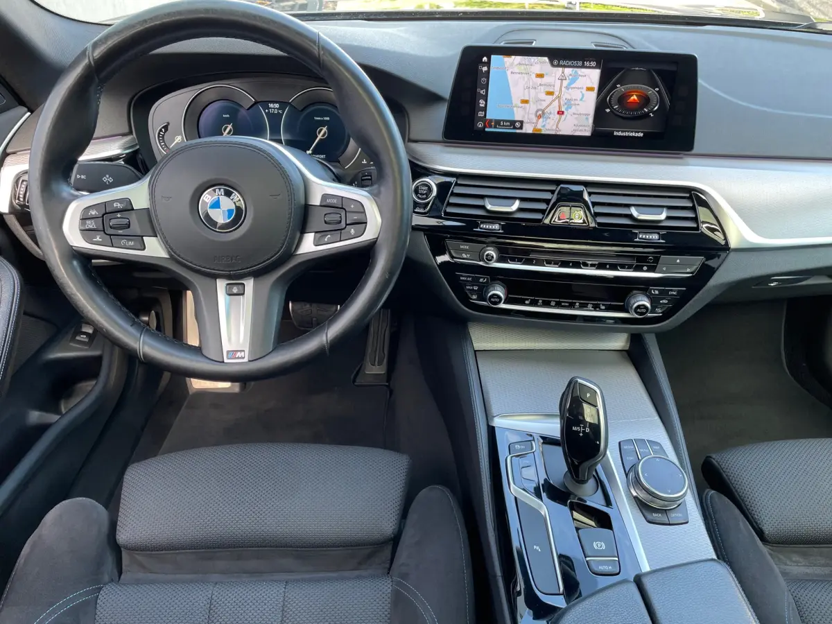 5 Serie Touring 540i xDrive High Executive PanoramaDak / M-Sport