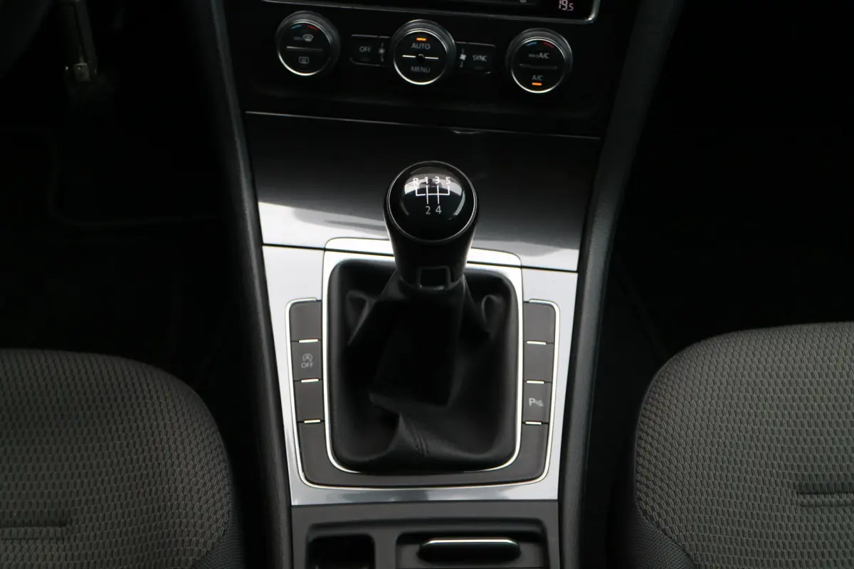Golf 1.0 TSI Comfortline | PDC | Stoelverwarming |