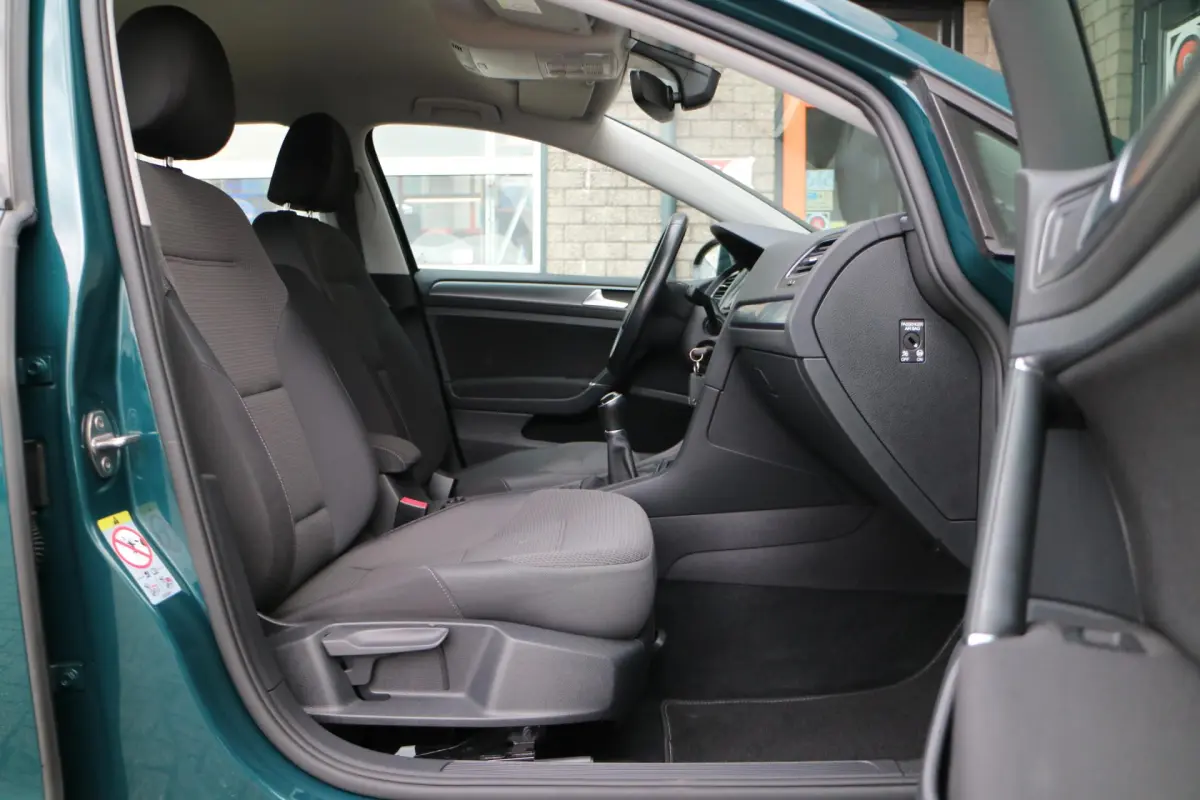 Golf 1.0 TSI Comfortline | PDC | Stoelverwarming |
