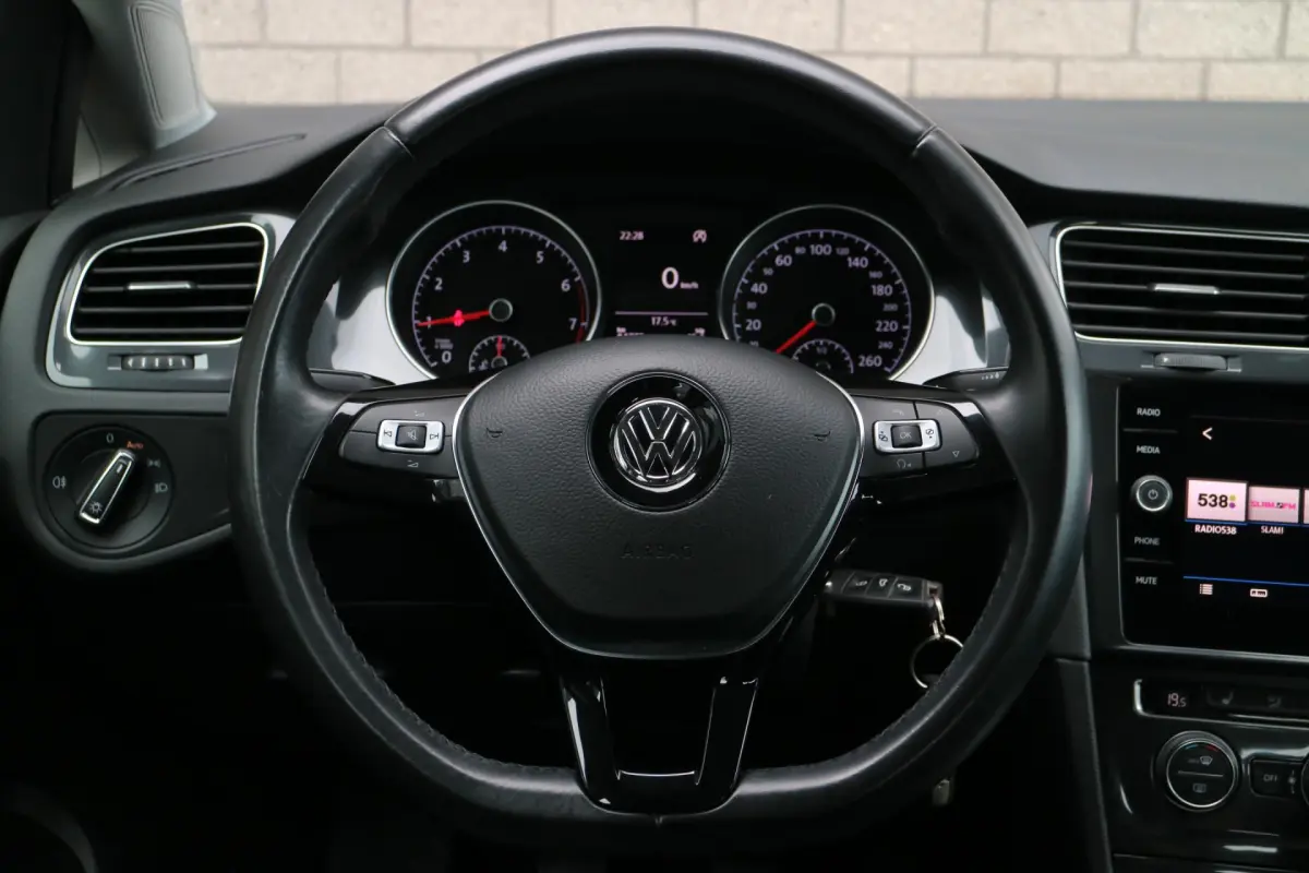 Golf 1.0 TSI Comfortline | PDC | Stoelverwarming |