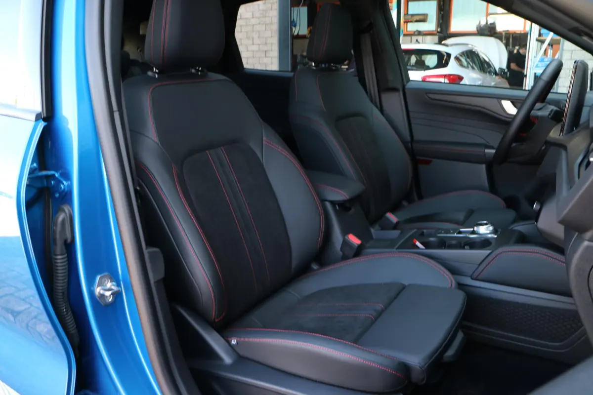 Kuga 2.5 PHEV ST-Line X | Navi | Pano | Nieuw! |