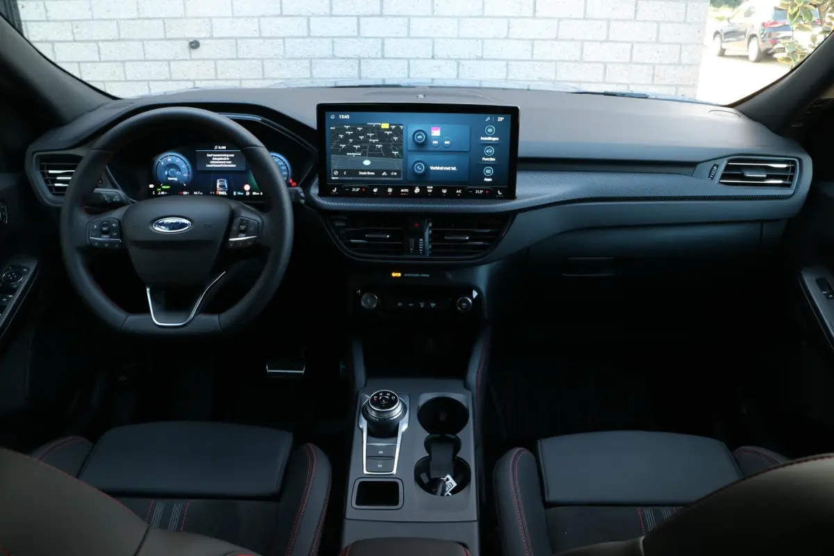 Kuga 2.5 PHEV ST-Line X | Navi | Pano | Nieuw! |