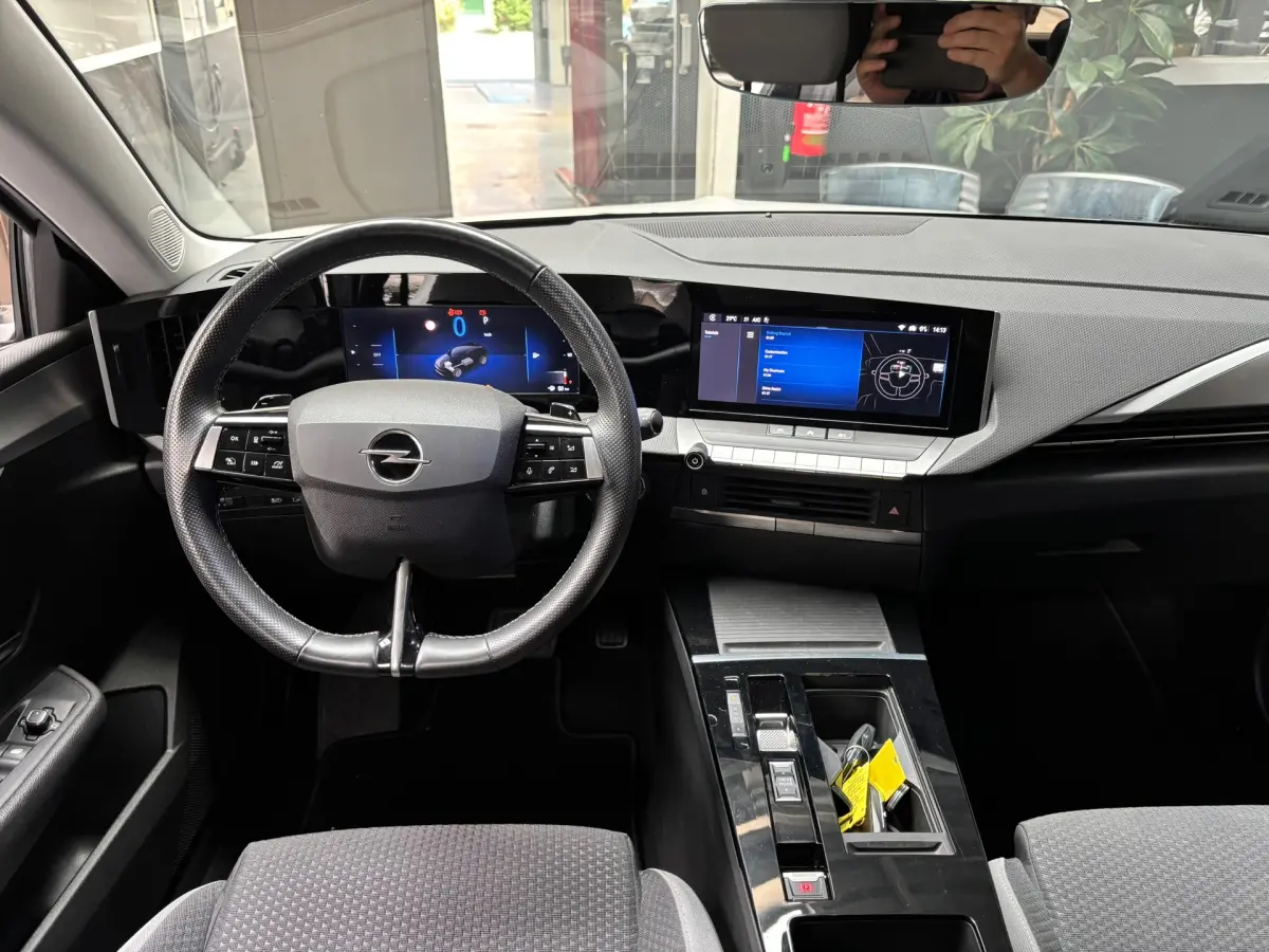 Astra 1.6 Hybrid Edition Carplay