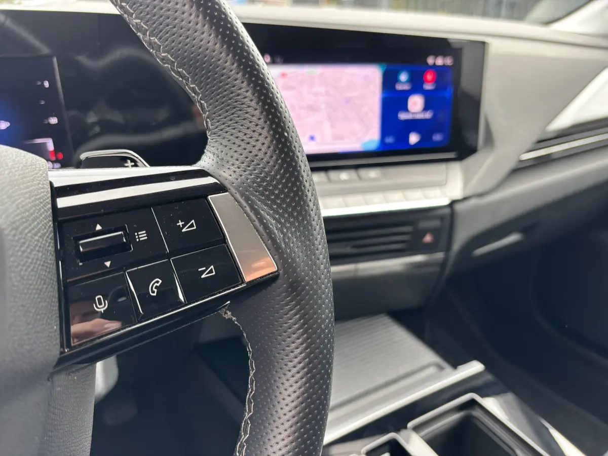 Astra 1.6 Hybrid Edition Carplay