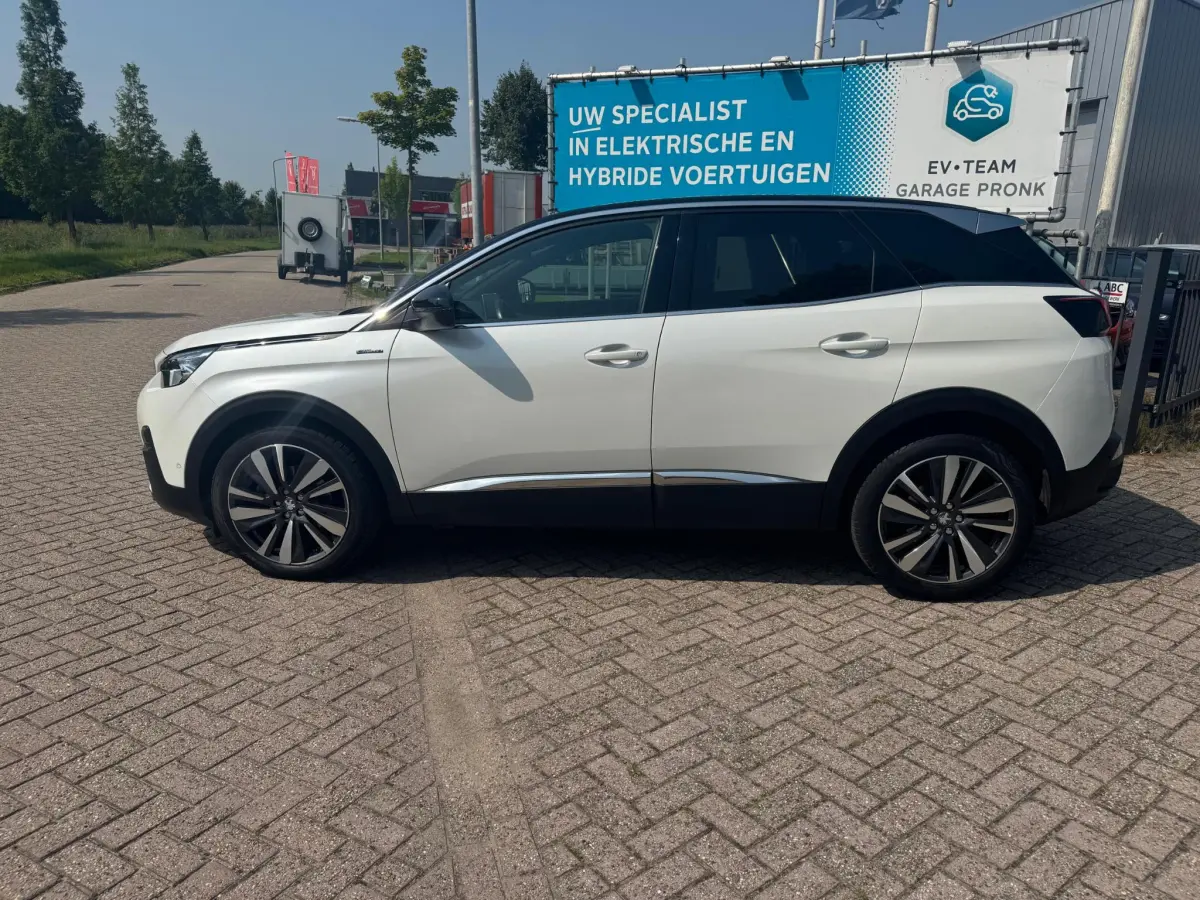 3008 1.2 PureTech GT Line NAVI/CARPLAY/360CAMERA