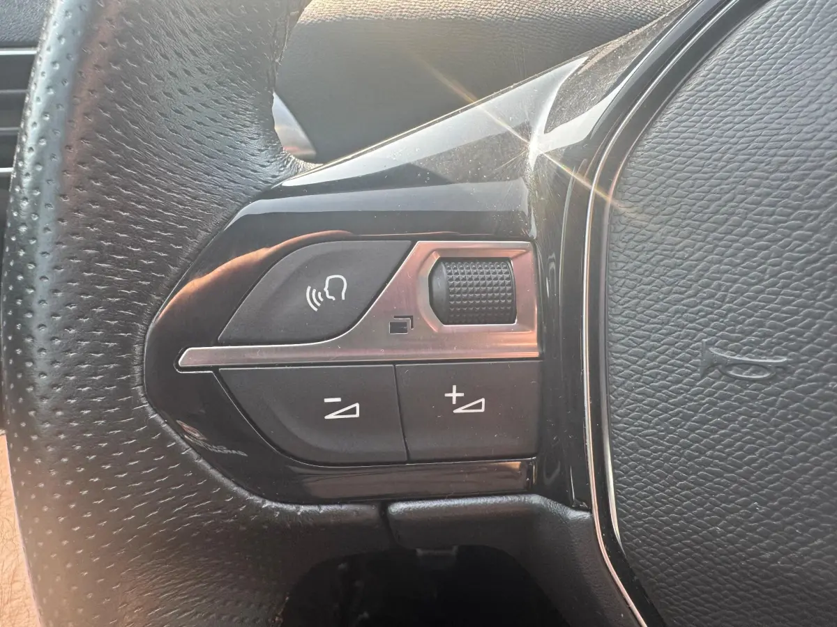 3008 1.2 PureTech GT Line NAVI/CARPLAY/360CAMERA