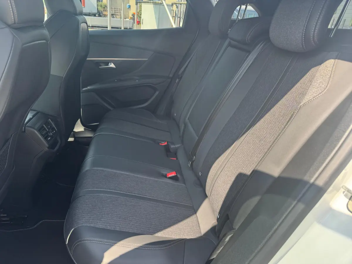 3008 1.2 PureTech GT Line NAVI/CARPLAY/360CAMERA
