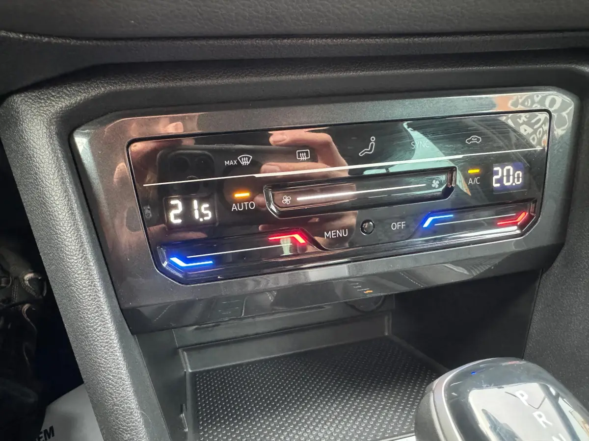 Tiguan 1.5 TSI 2X R-Line BOVAG GARANTIE CARPLAY/ACC/NAVI