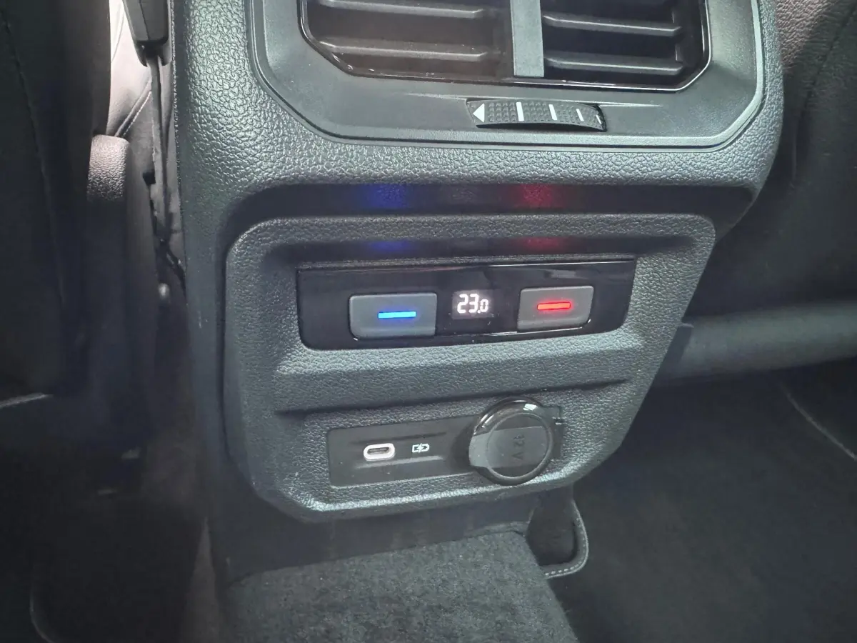 Tiguan 1.5 TSI 2X R-Line BOVAG GARANTIE CARPLAY/ACC/NAVI