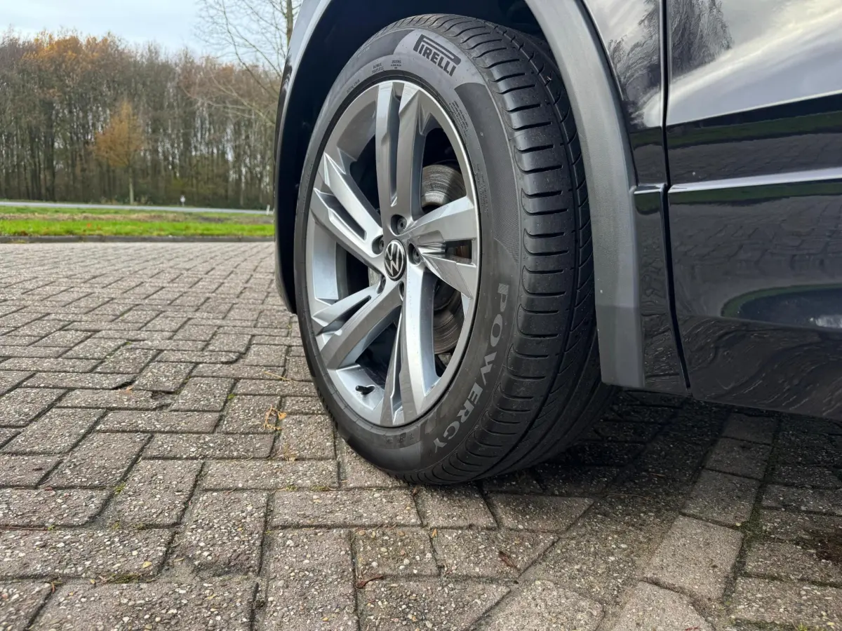 Tiguan 1.5 TSI 2X R-Line BOVAG GARANTIE CARPLAY/ACC/NAVI