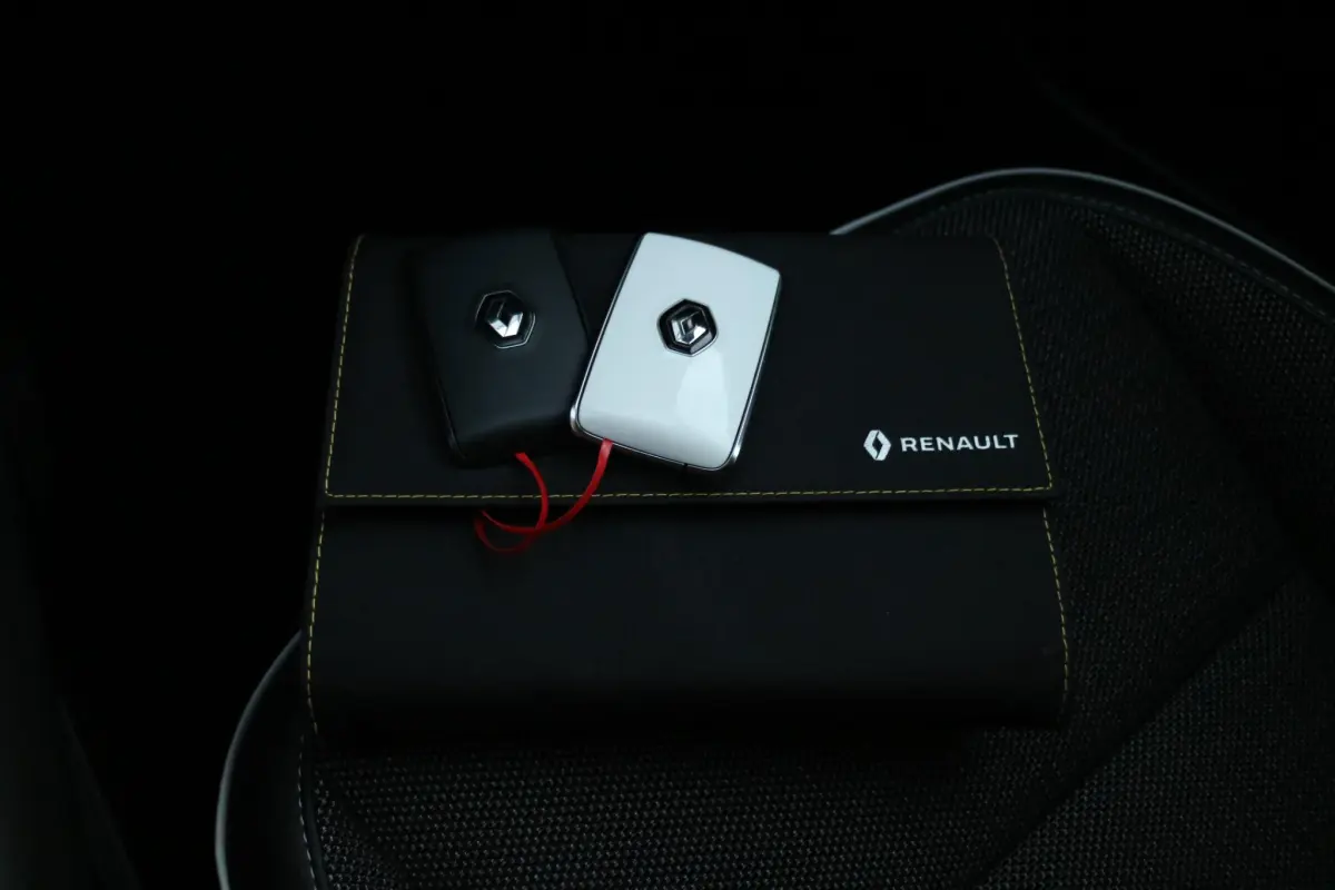 Captur 1.3 TCe 155 Intens | Automaat! | Trekhaak! | Camera |