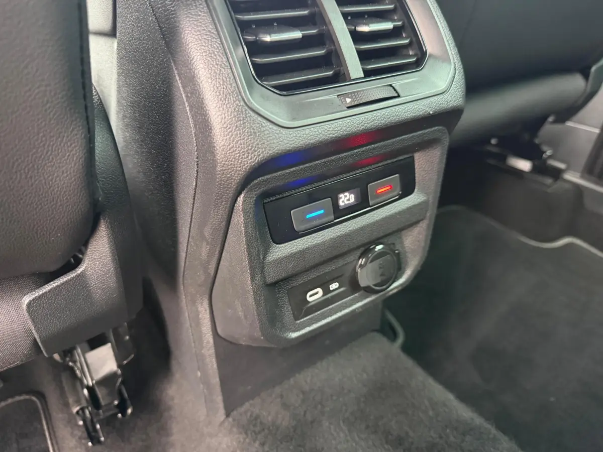 Tiguan 1.5 TSI R-Line BOVAG GARANTIE CARPLAY/NAVI/KEYLESS