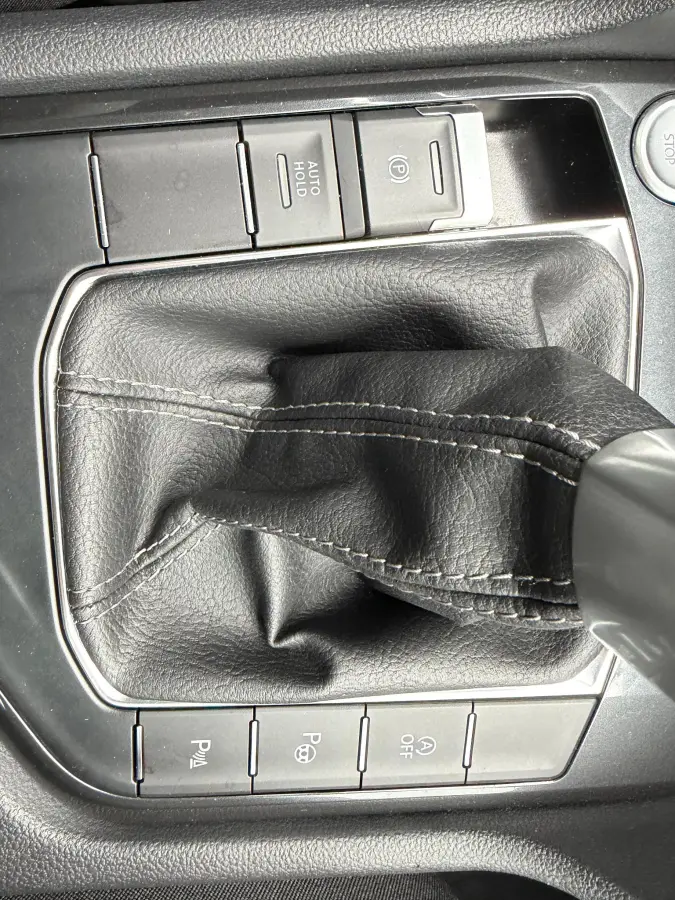 Tiguan 1.5 TSI R-Line BOVAG GARANTIE CARPLAY/NAVI/KEYLESS