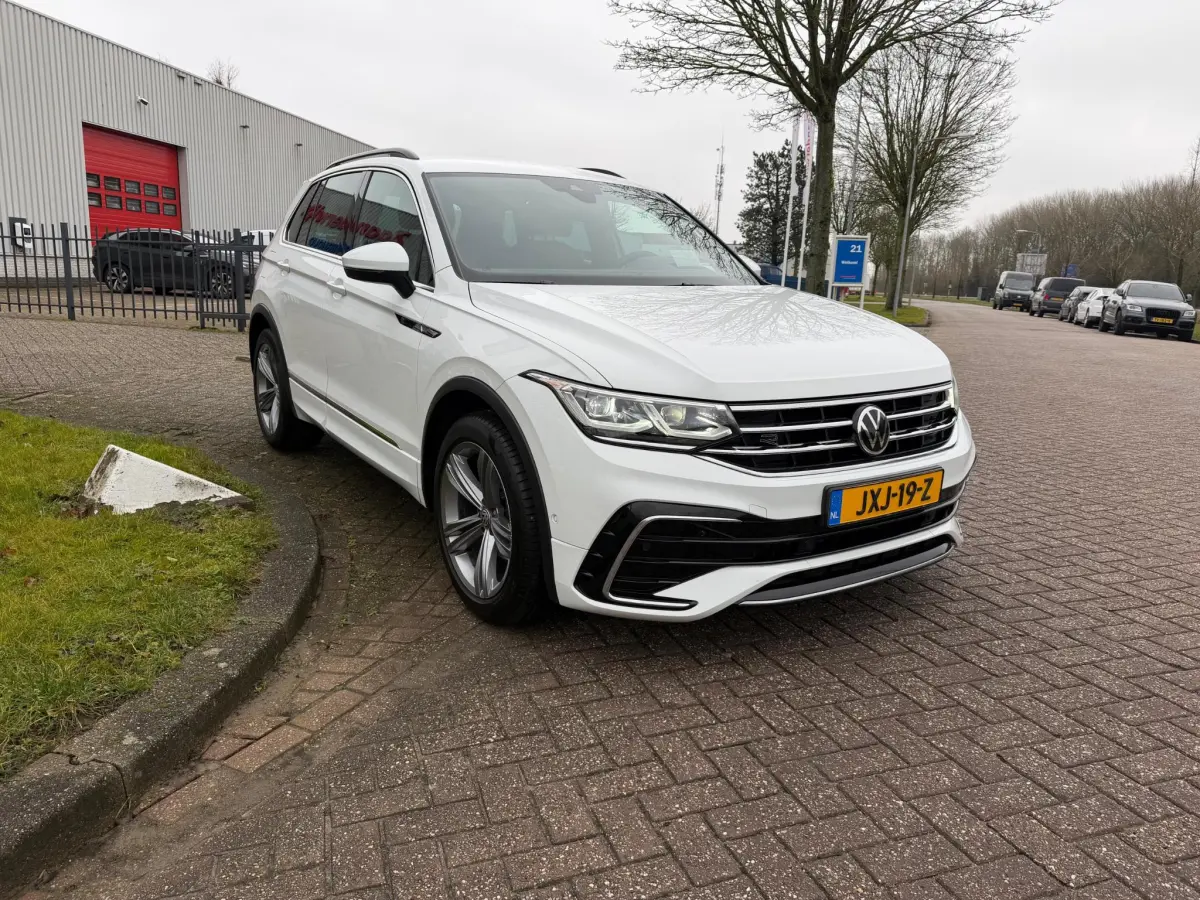 Tiguan 1.5 TSI R-Line BOVAG GARANTIE CARPLAY/NAVI/KEYLESS