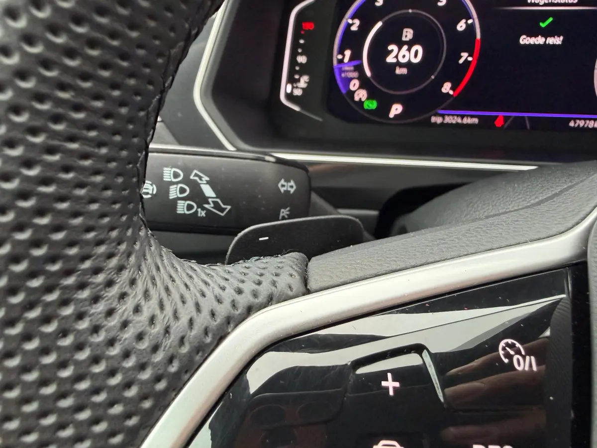Tiguan 1.5 TSI R-Line BOVAG GARANTIE CARPLAY/NAVI/KEYLESS