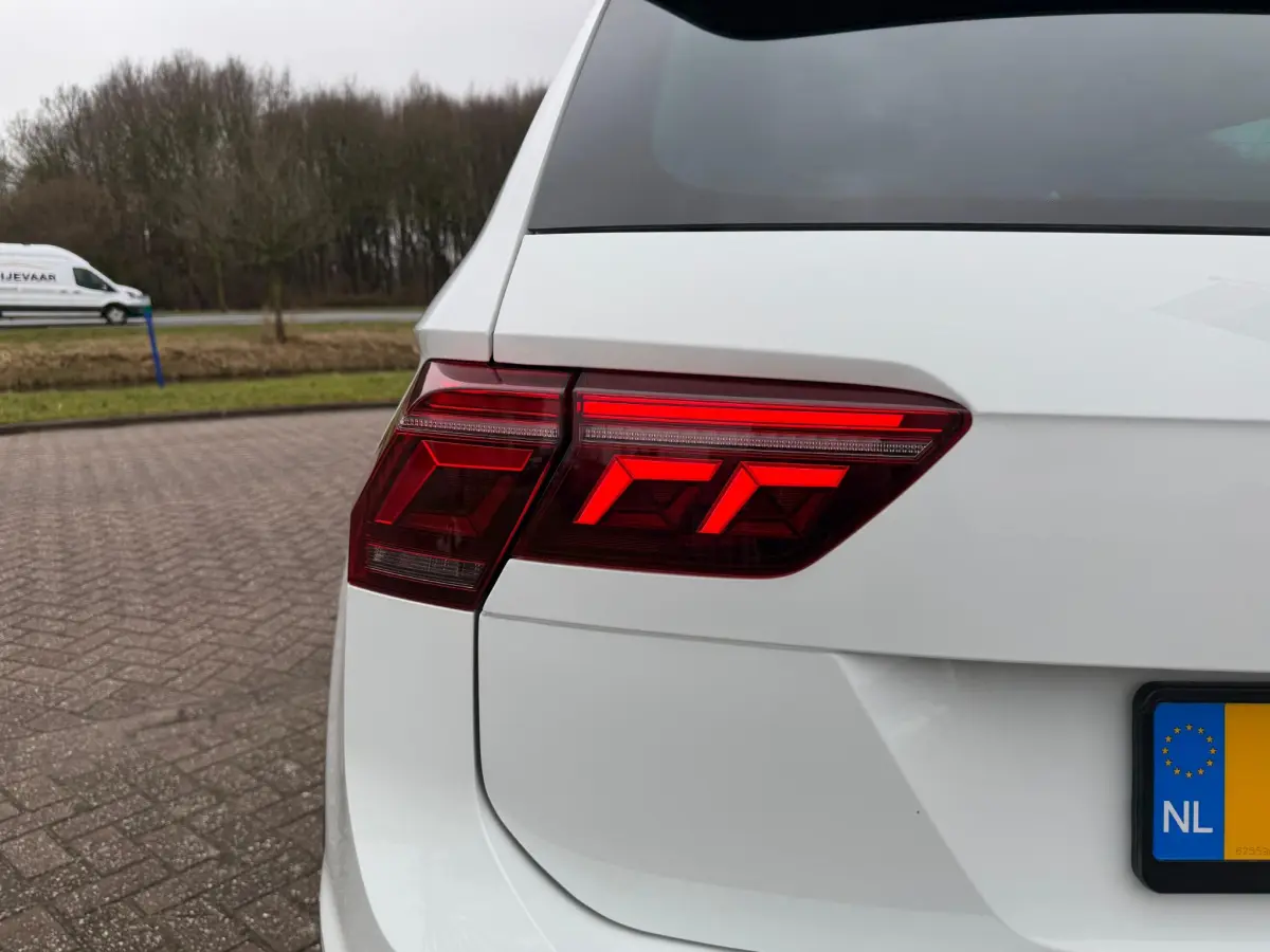 Tiguan 1.5 TSI R-Line BOVAG GARANTIE CARPLAY/NAVI/KEYLESS