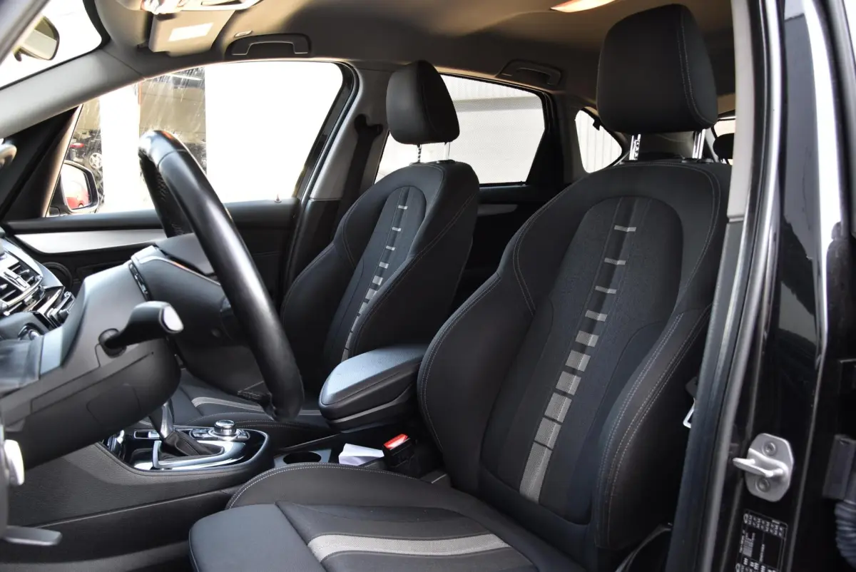 2 Serie Active Tourer 218i | Cruise | Climate | Trekhaak |